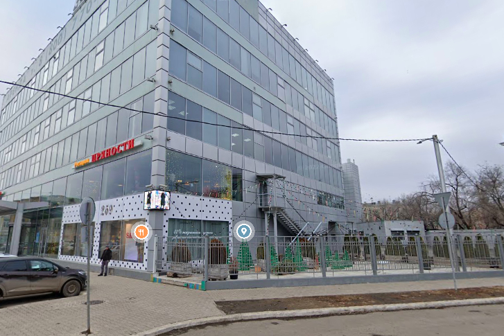 Астраханский бизнес-центр «Кристалл» продают за полмиллиарда 