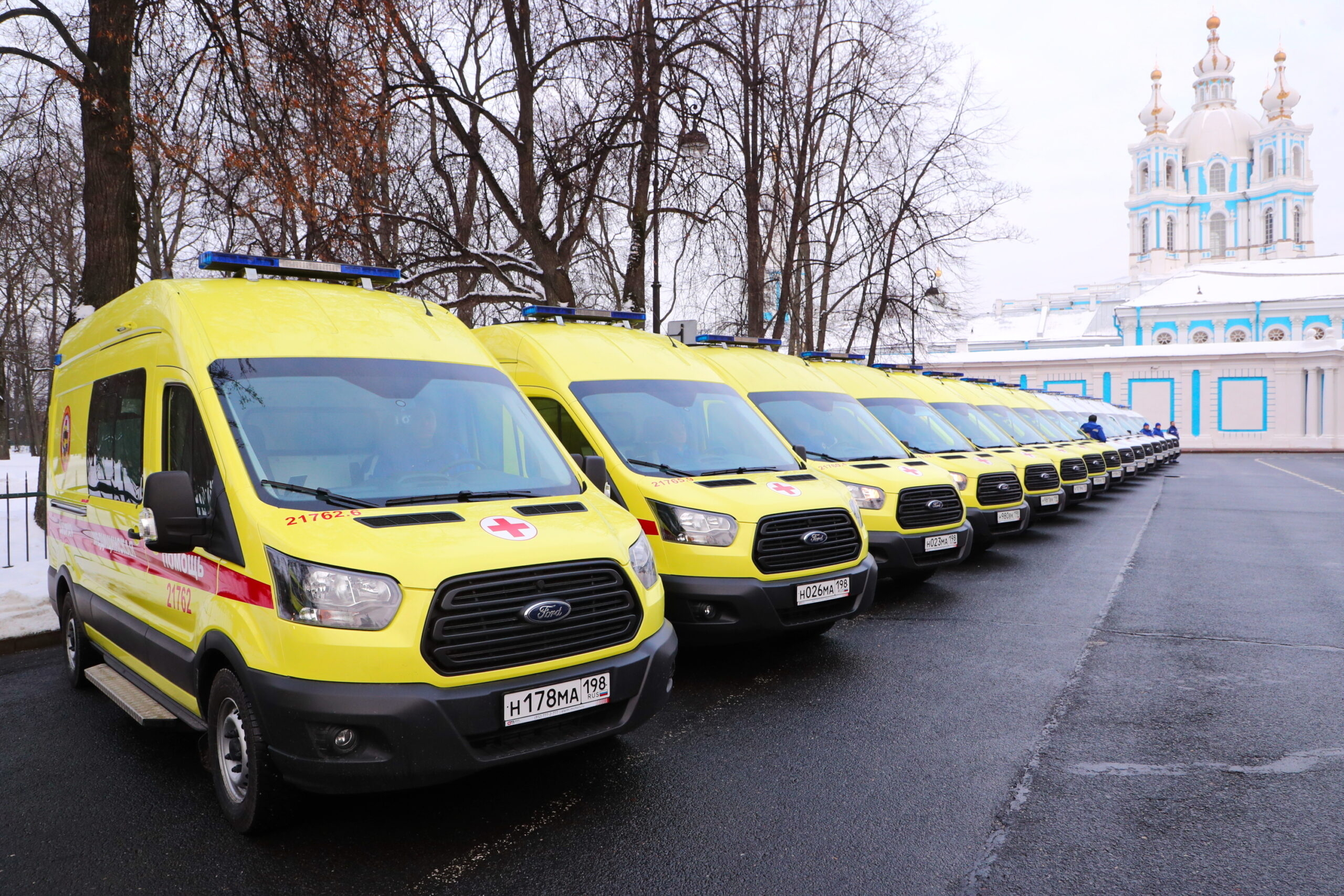 В Петербурге закупят 105 автомобилей скорой медпомощи