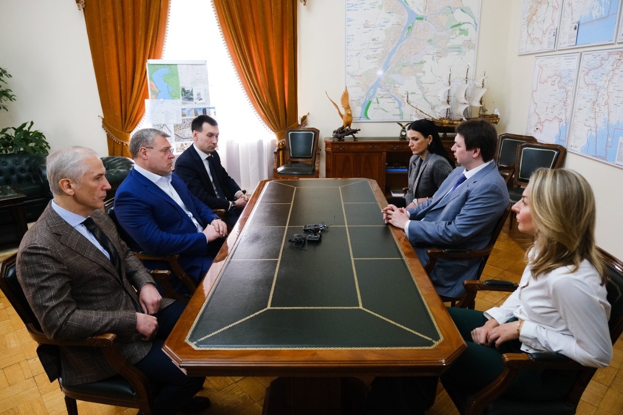 Власти Астраханской области подписали соглашение с «Русской Медиагруппой»