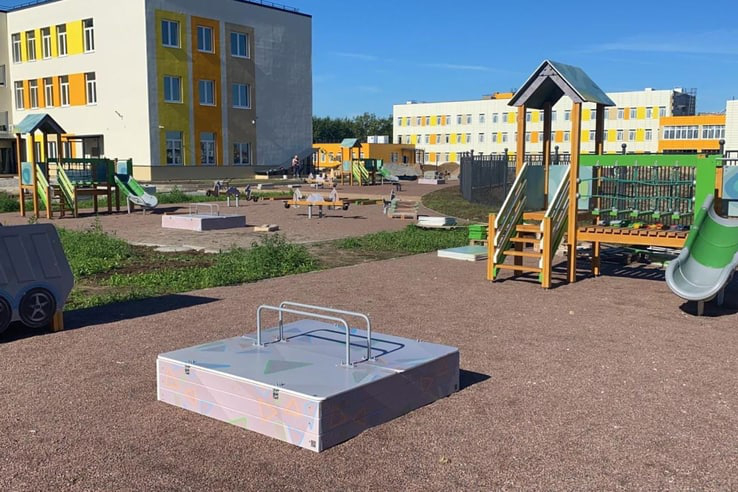 В Ленобласти продолжат строительство и реновацию образовательных учреждений