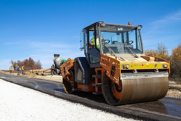 В Волгоградской области в этом году обновят 600 километров дорог 