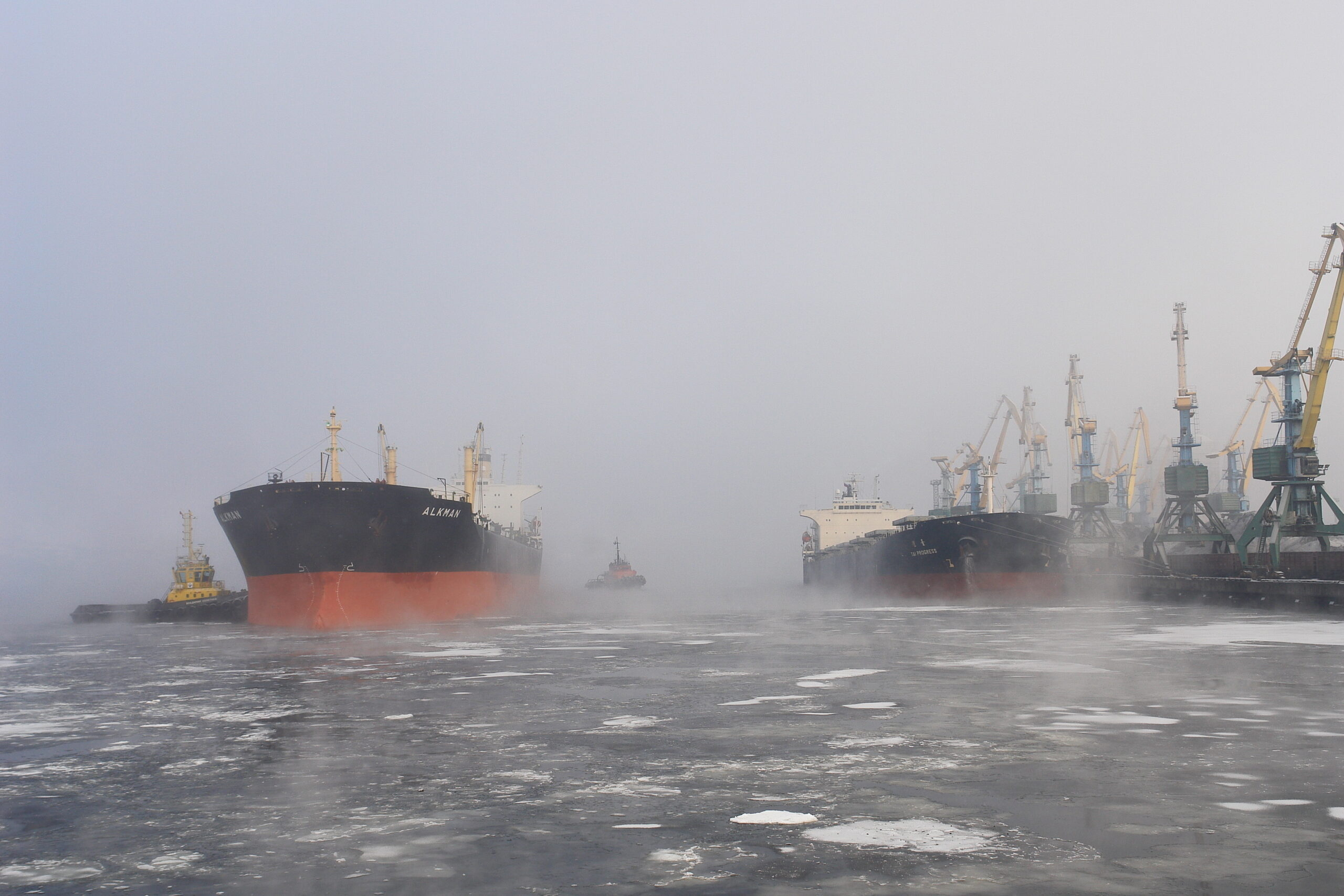 Сибирские бизнесмены недовольны сроками доставки из Мурманска морем