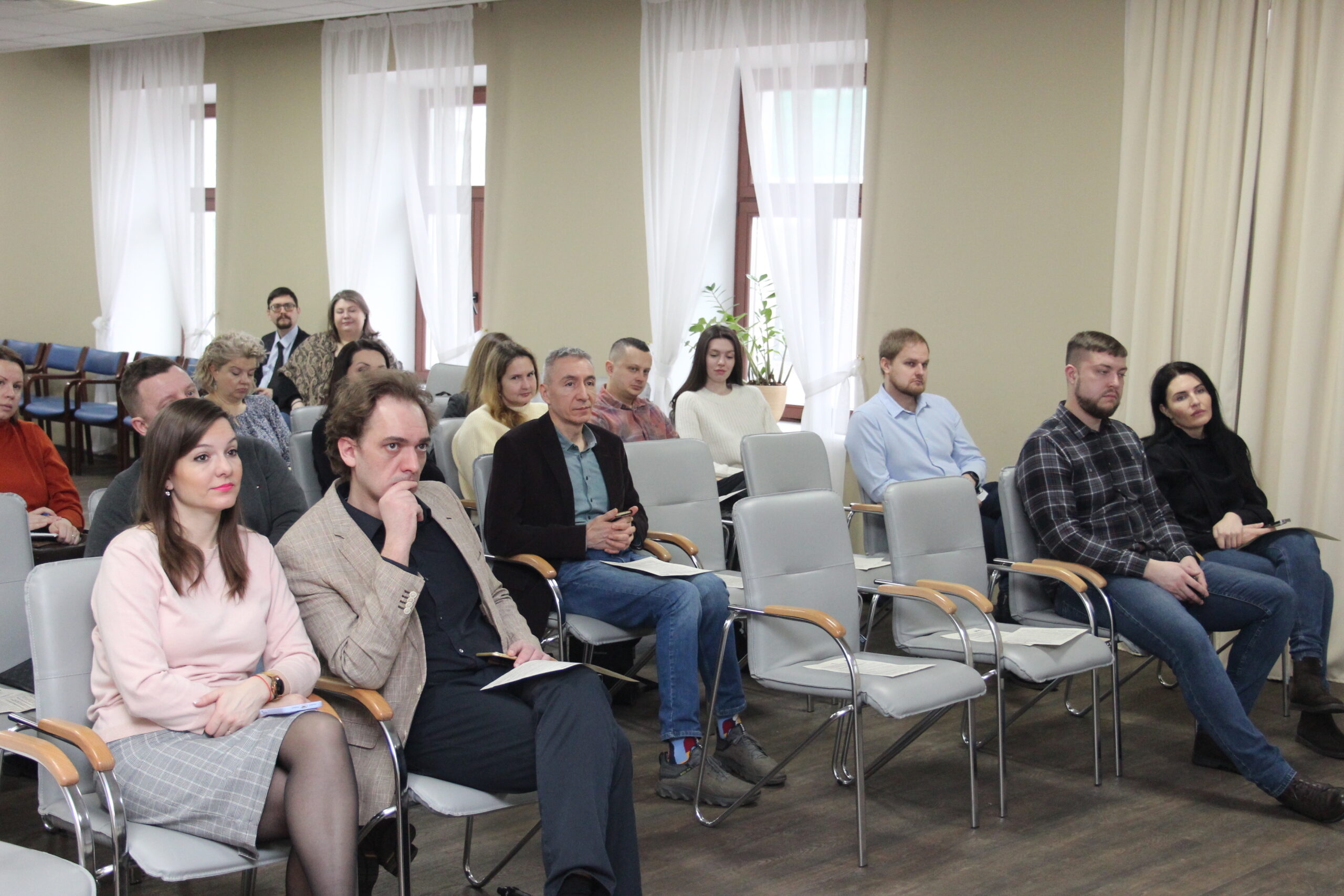 В Ленобласти бизнес намерен осуществлять параллельный импорт