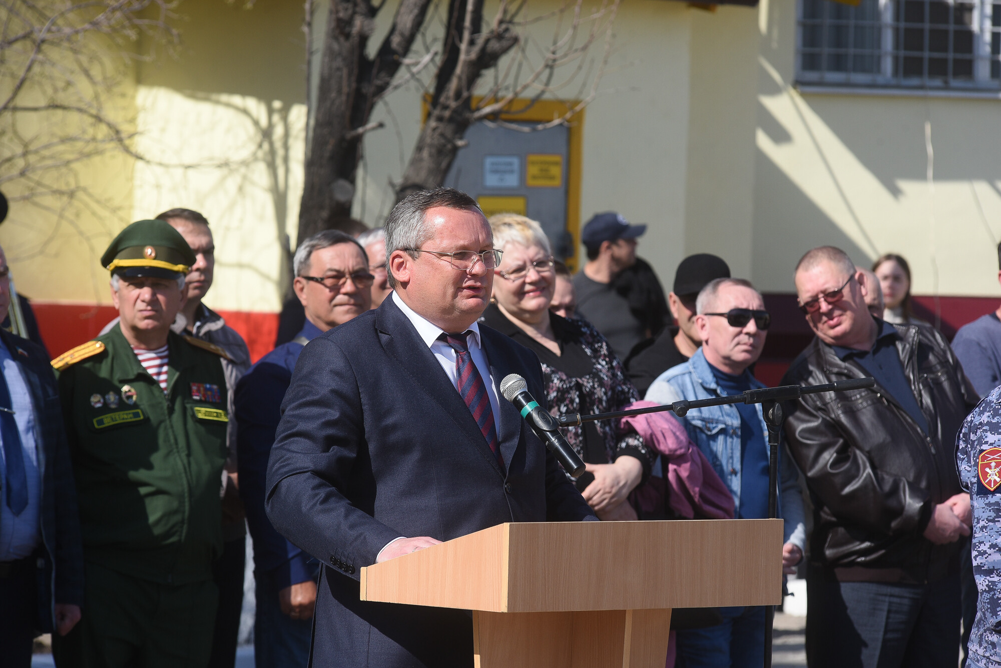 Игорь Мартынов наградил росгвардейцев за успехи в служебно-боевой деятельности 