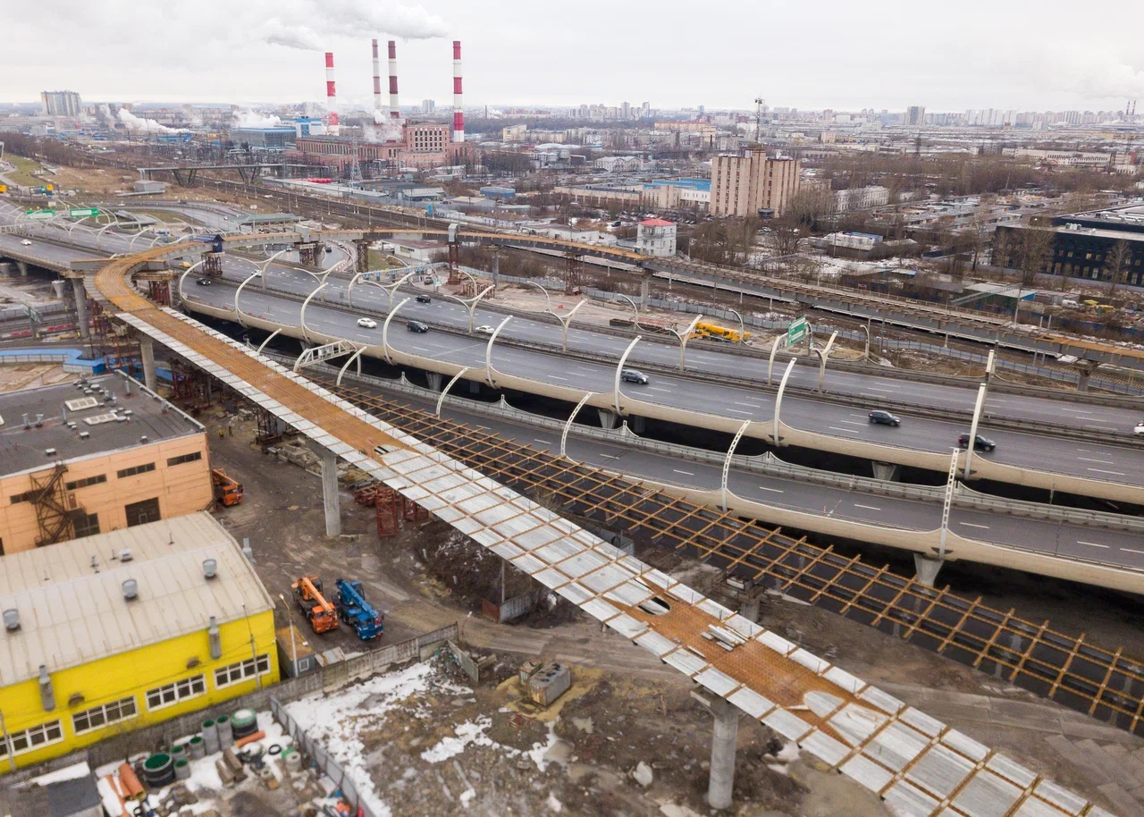 В Петербурге на Витебской развязке смонтируют металлоконструкции