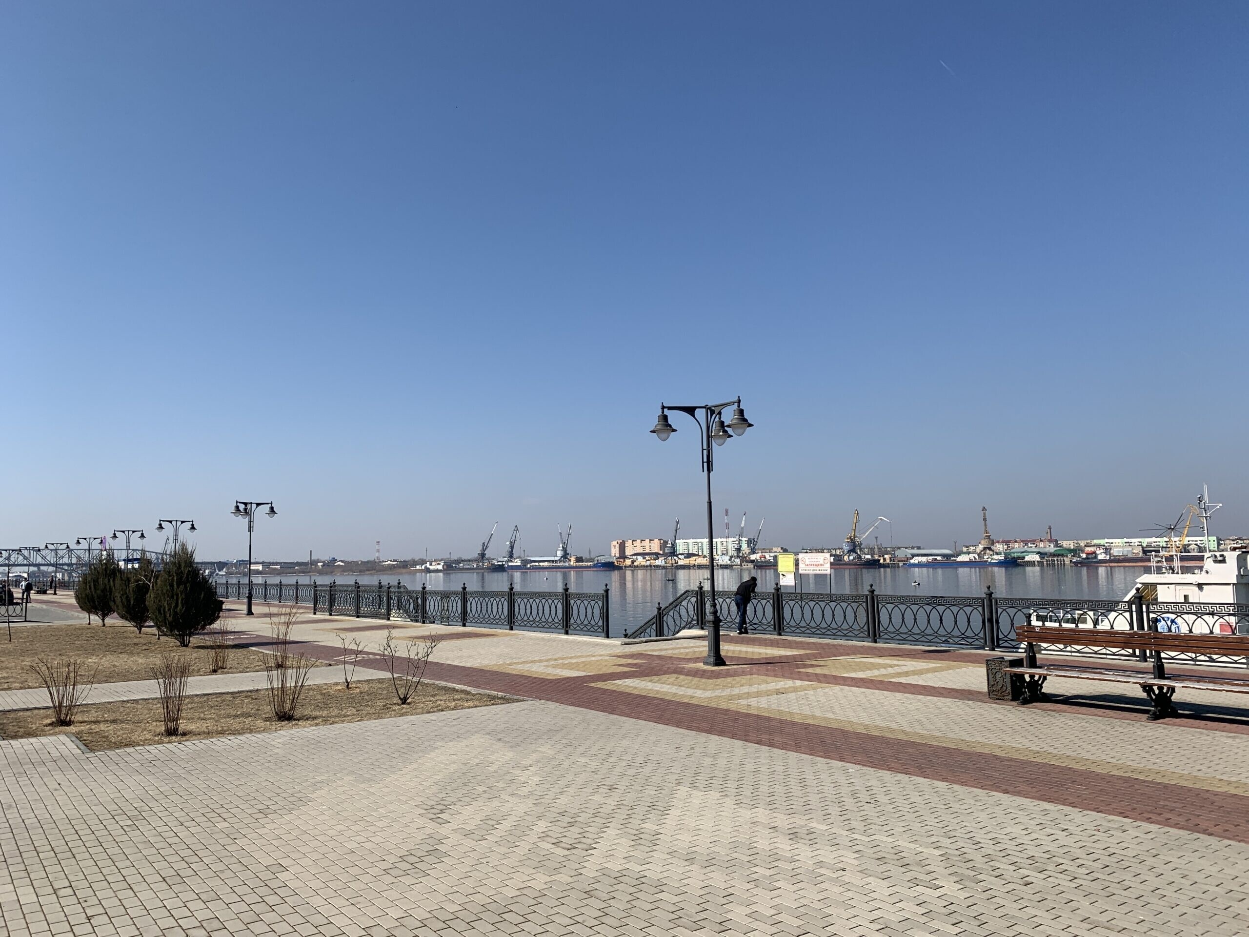 Астраханцев ждут переменная облачность и 13 градусов тепла 14 марта