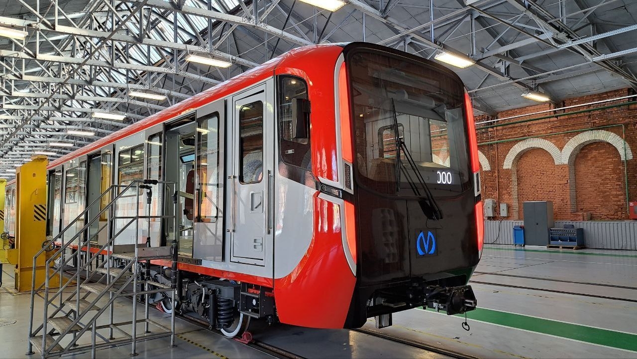 В Петербург поступил шестой поезд метро модели «Балтиец»