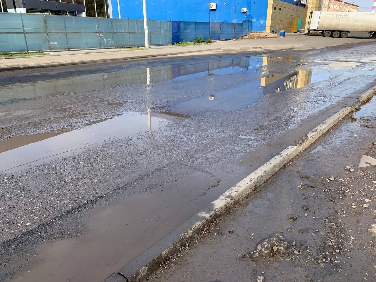 «Вопрос без ответа»: депутаты интересуются, как предотвратить ДТП в Астрахани из-за коммунальных аварий 