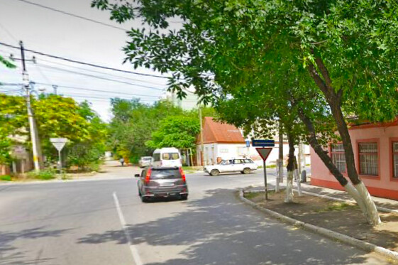 На Брестской улице в Астрахани до конца года перекроют пешеходное движение 