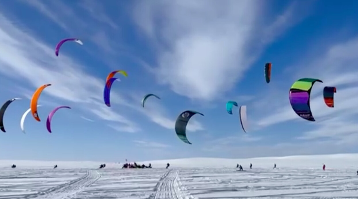 В северном фестивале зимних видов парусного спорта «Эривейв» приняли участие 60 профессионалов и любителей