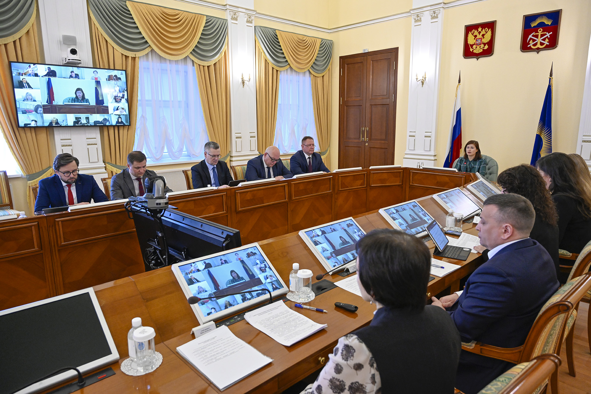 В Мурманске работает делегация из Санкт-Петербурга