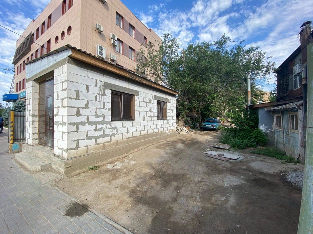 В Подмосковье собственники добровольно снесли более 1 тысячи незаконных построек