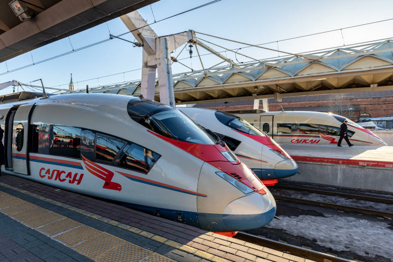 Высокоскоростная магистраль Москва-Петербург начнет работу в 2028 году
