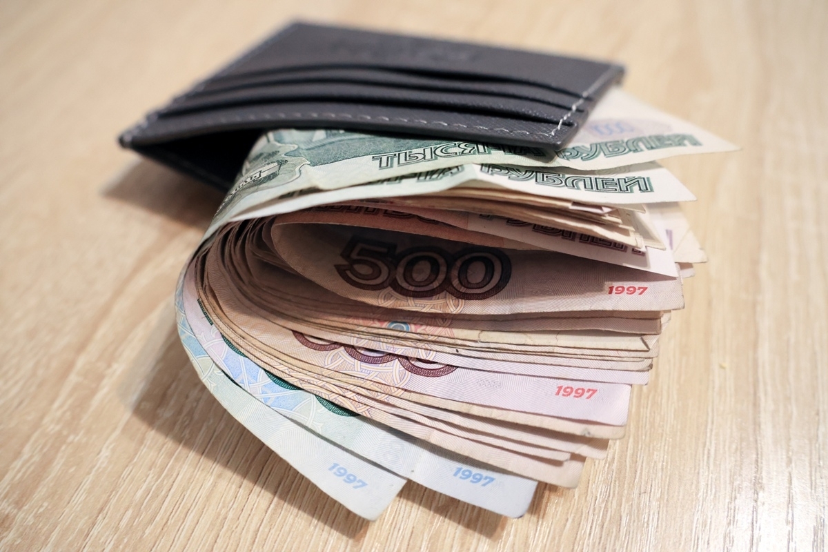 Бизнесмена из Петербурга подозревают в незаконном выводе за рубеж 400 млн рублей