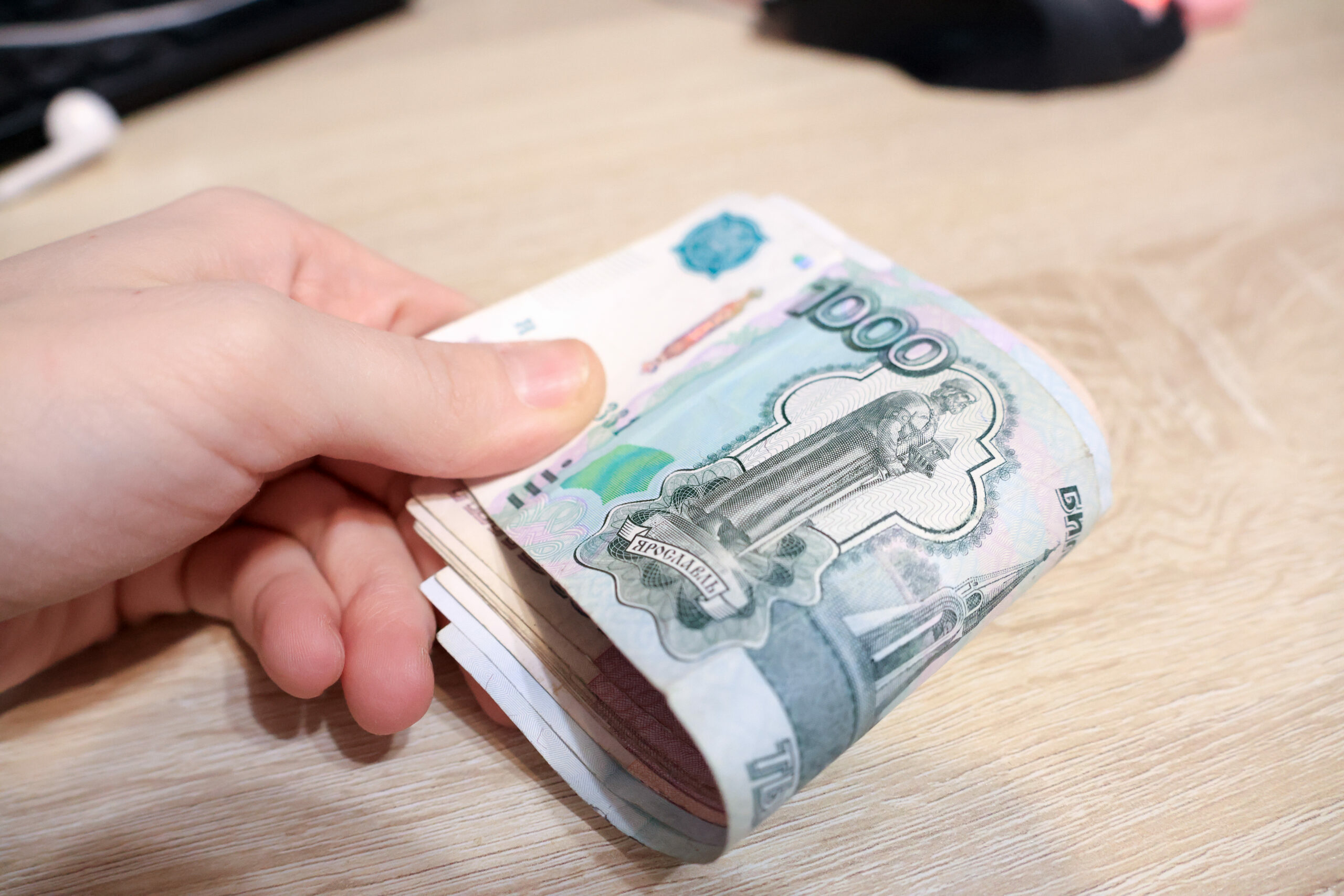 «ТЭК СПБ» ищет подрядчика для работы с долгами за 135 млн рублей