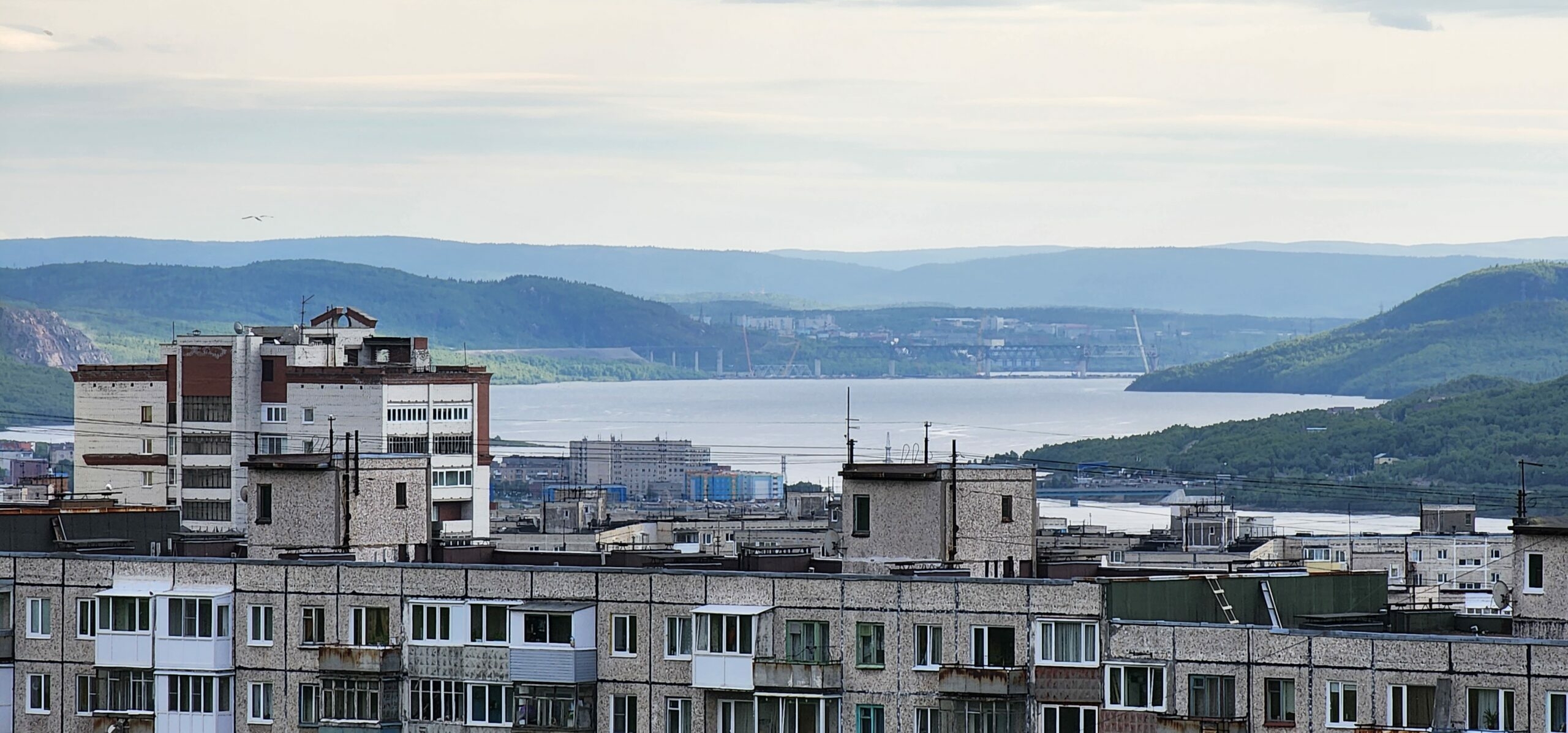 Регион поддержит переехавших учителей в Мурманскую область выплатами в 500 тысяч и 1 млн рублей