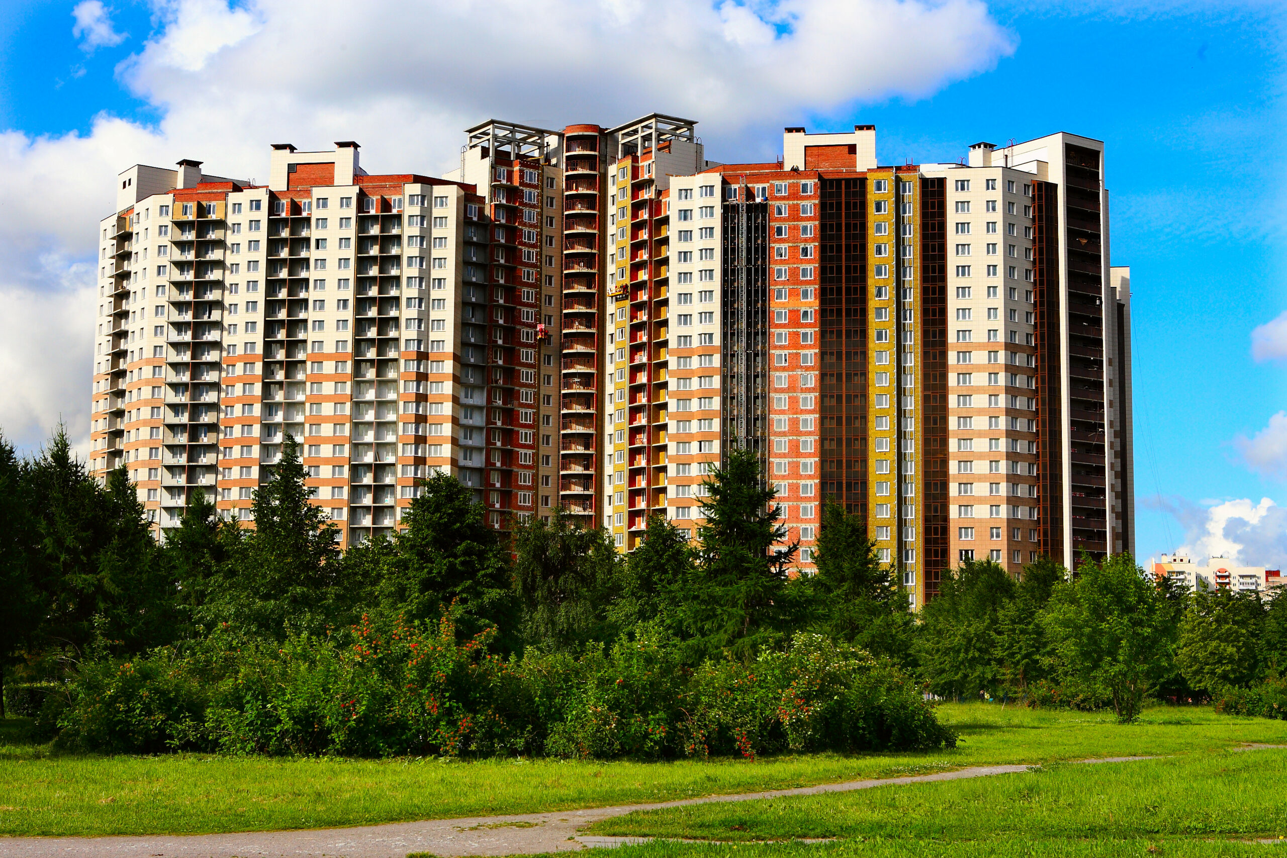 С начала года продажи квартир в Петербурге выросли на 112%