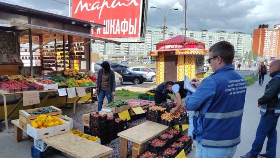 В Петербурге закрыли более 20 участков незаконной торговли