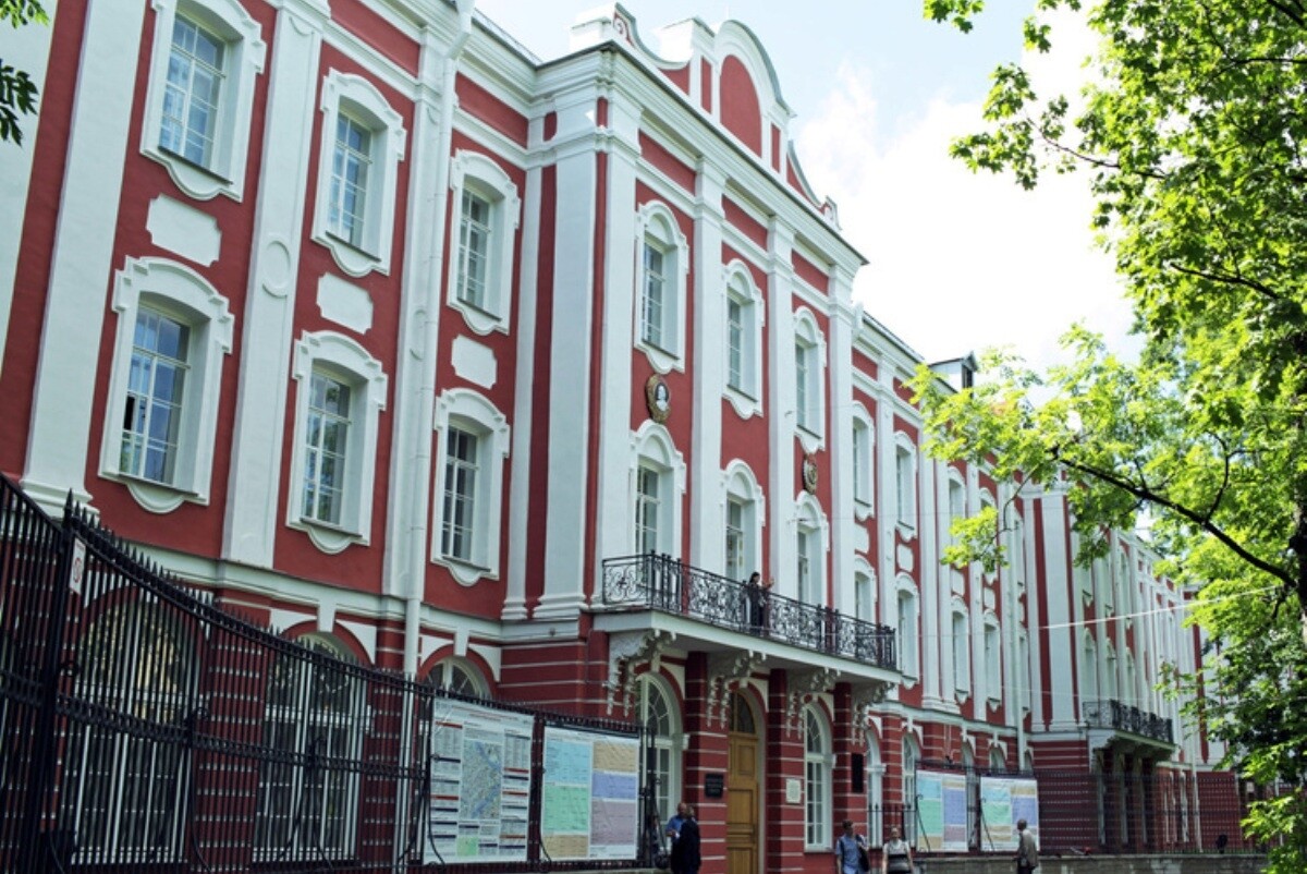 СПбГУ вошел в топ-3 лучших вузов РФ