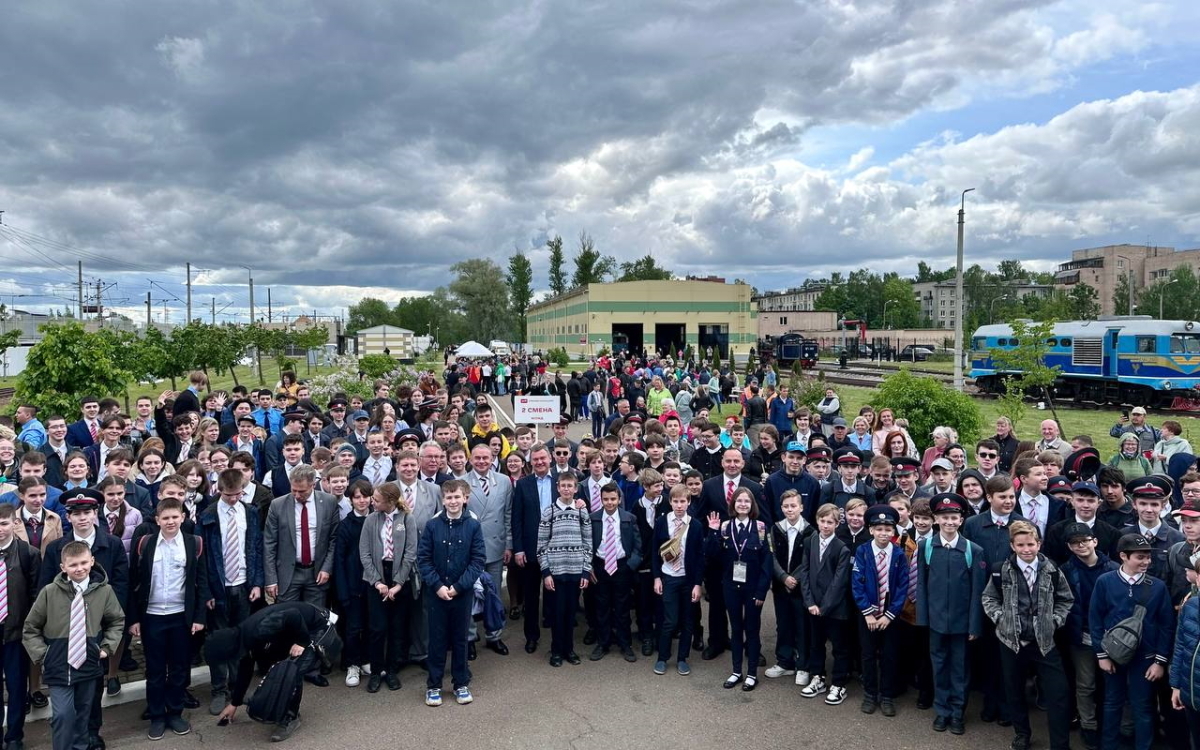 В Петербурге дали старт 75-му сезону Малой Октябрьской детской железной дороги