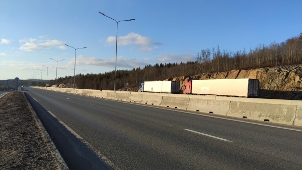 Взрывные работы на дороге «Кола-Мурмаши» отменили