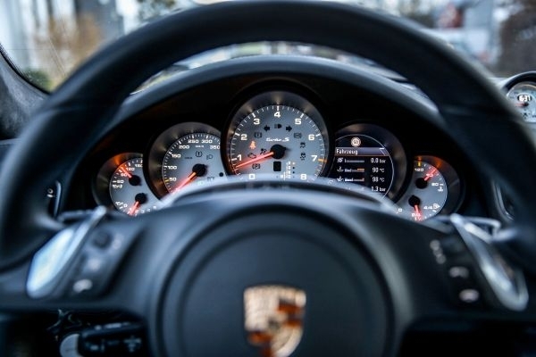 Выдачи автокредитов достигли рекордных 628,9 млрд рублей