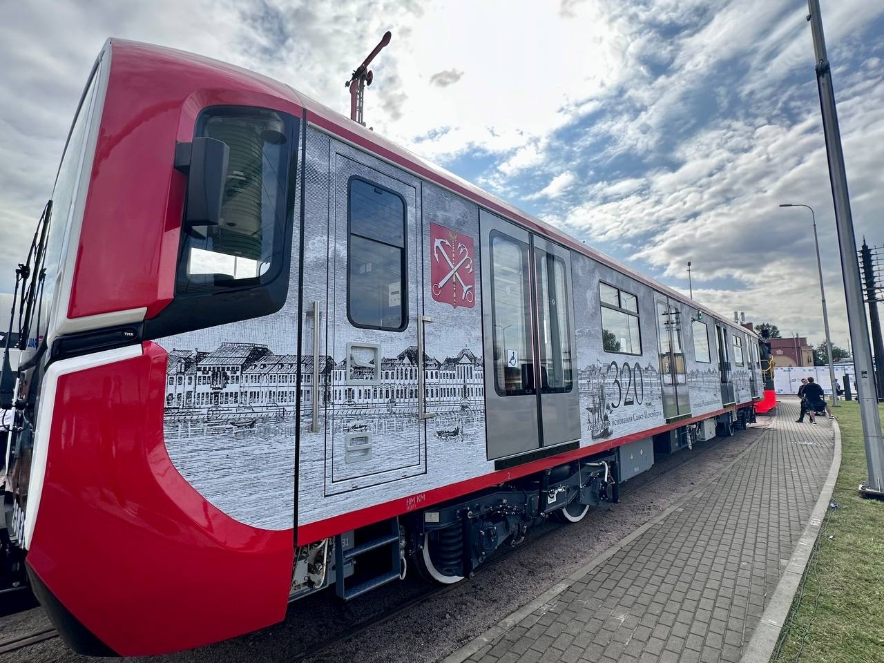 Вагон «Балтиец» в новом дизайне выйдет на рельсы петербургского метрополитена