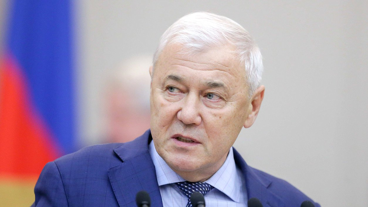 Депутат Аксаков заявил, что россиянам нет дела до курса рубля к доллару