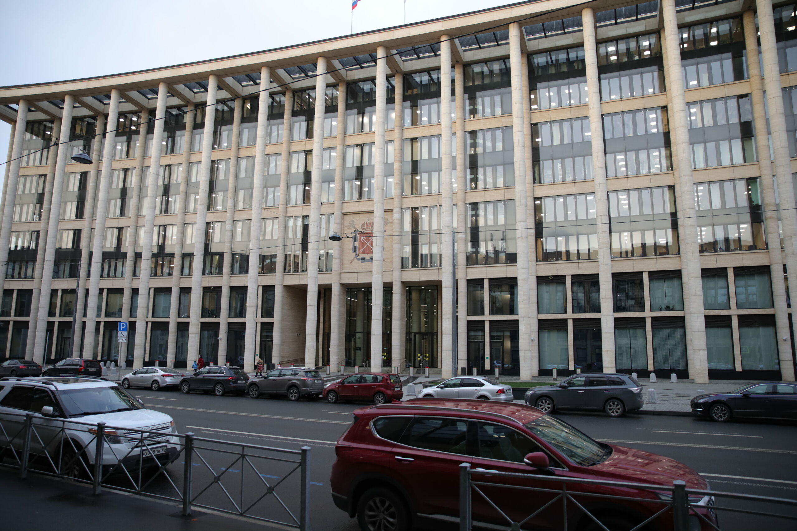 «Каскад» намерен заняться охраной «Невской ратуши» за 103 млн рублей