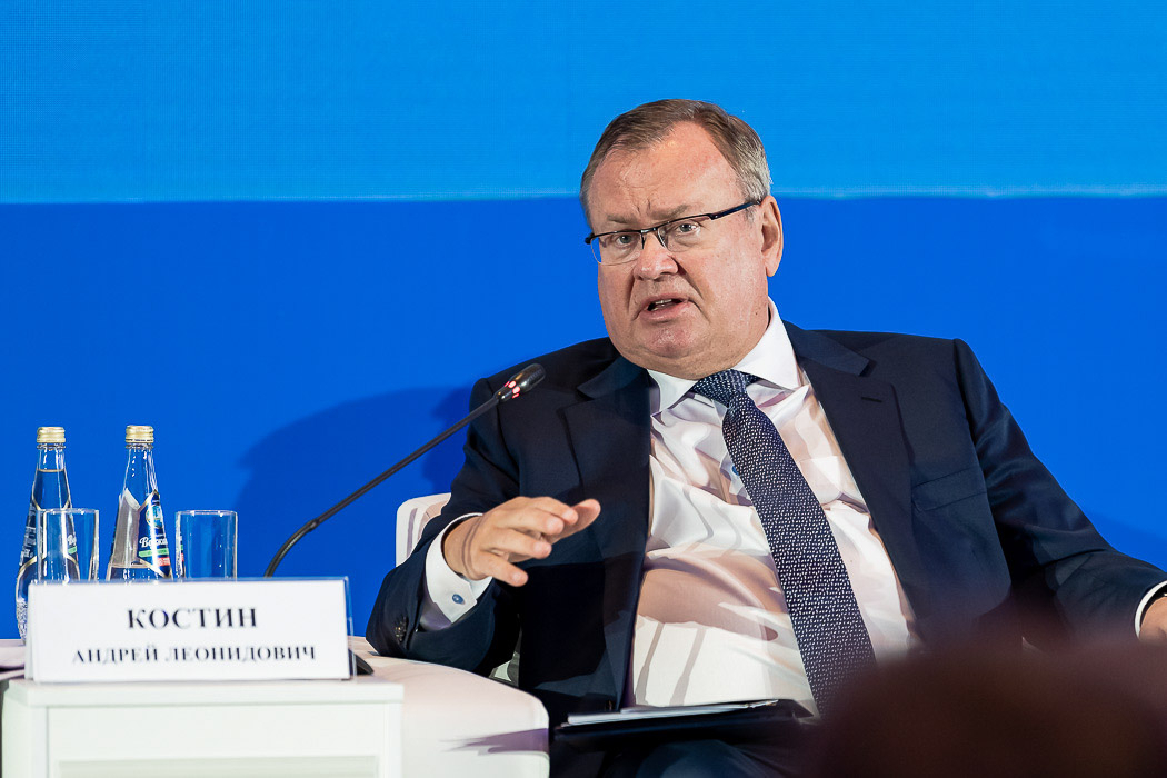 Закрытие дыр на 50 млрд руб: ВТБ начал кредитовать переданный в управление ОСК