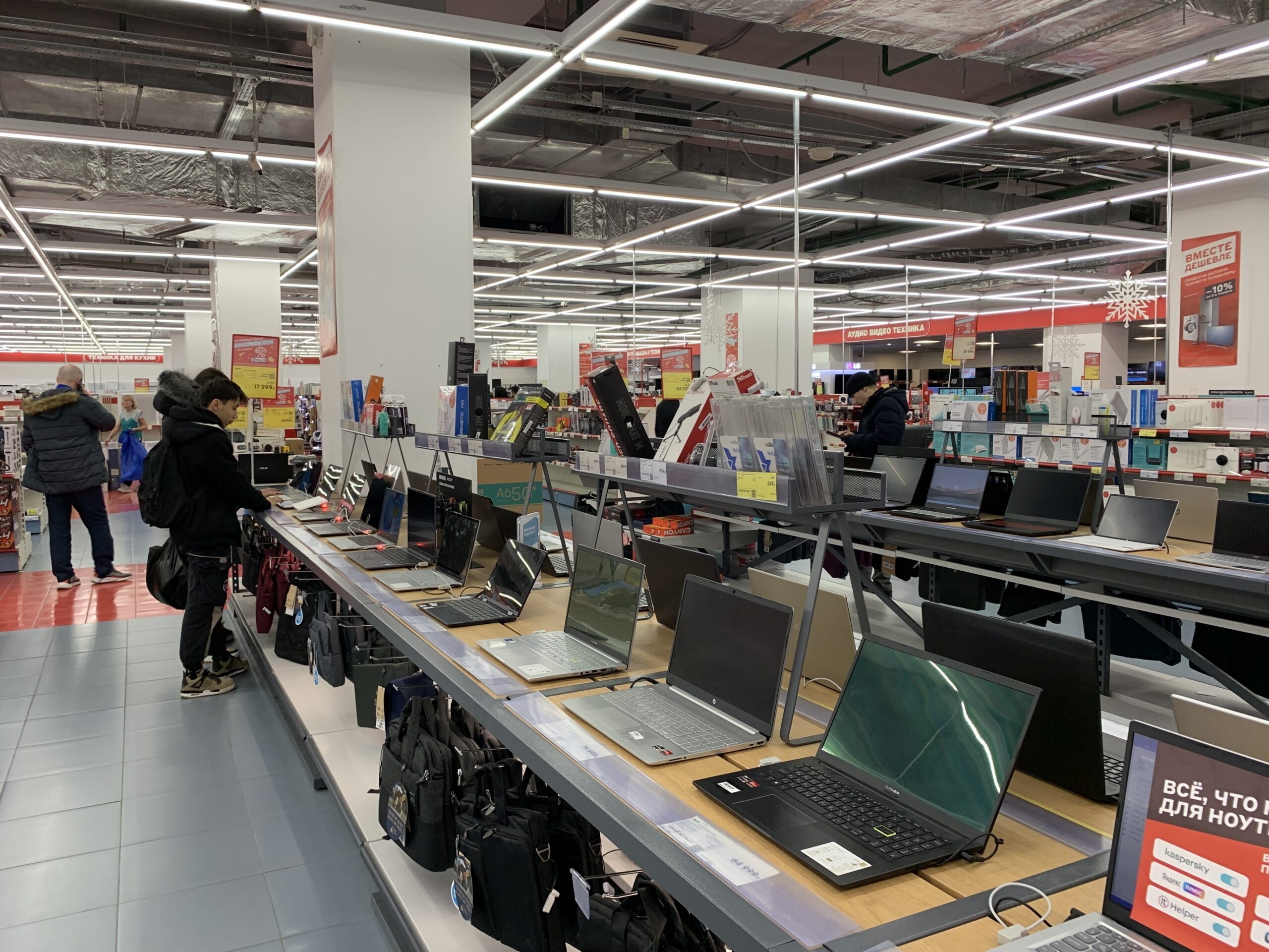 Продавцы бытовой техники и электроники в Санкт-Петербурге сообщили о росте цен