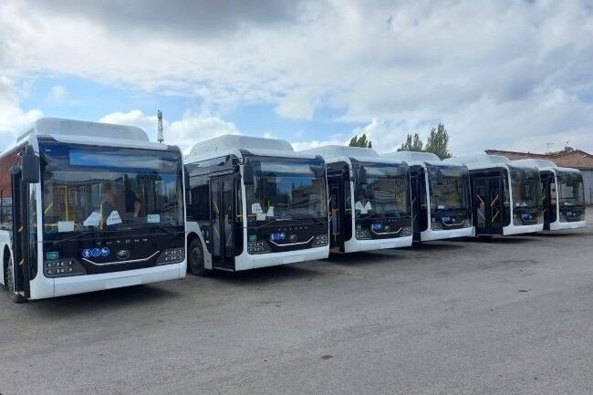 В Ростове из-за непогоды запустили 30 дополнительных автобусов 