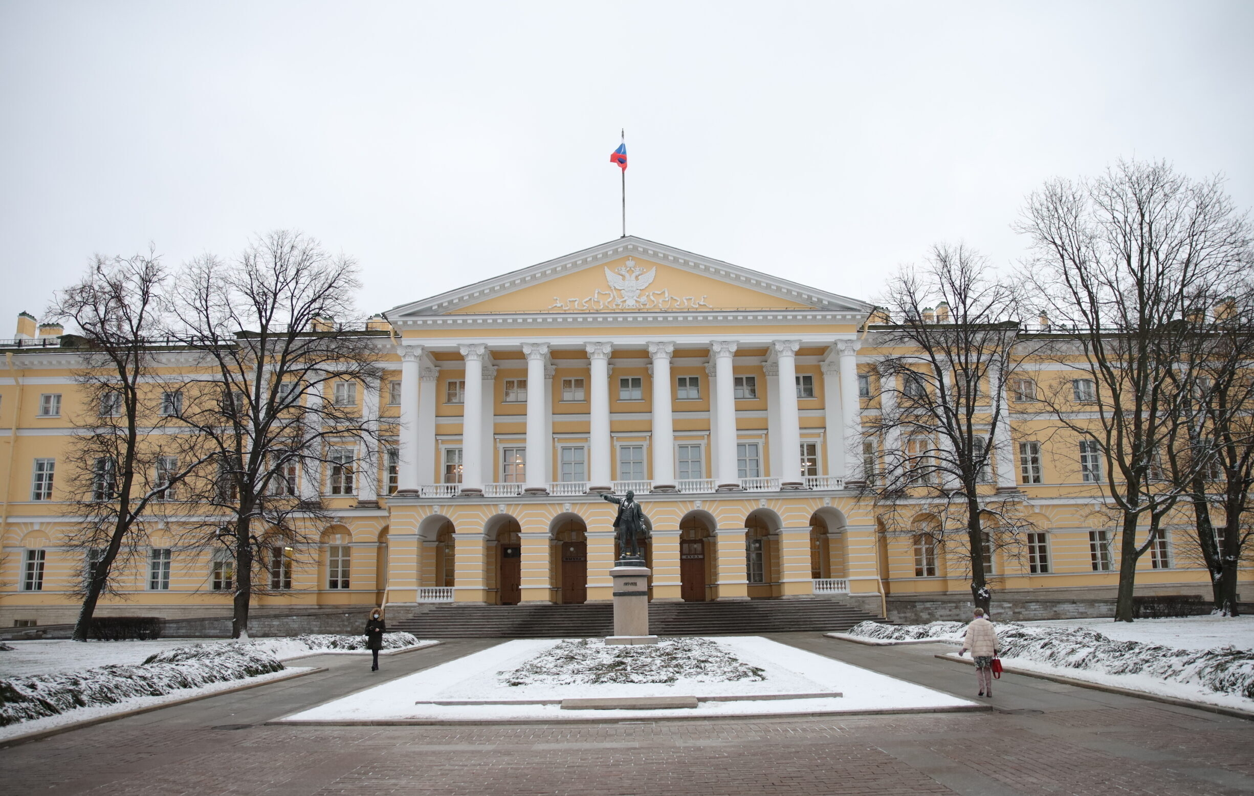 ЗакС утвердил правила для согласования в названии компании слова «Санкт-Петербург»
