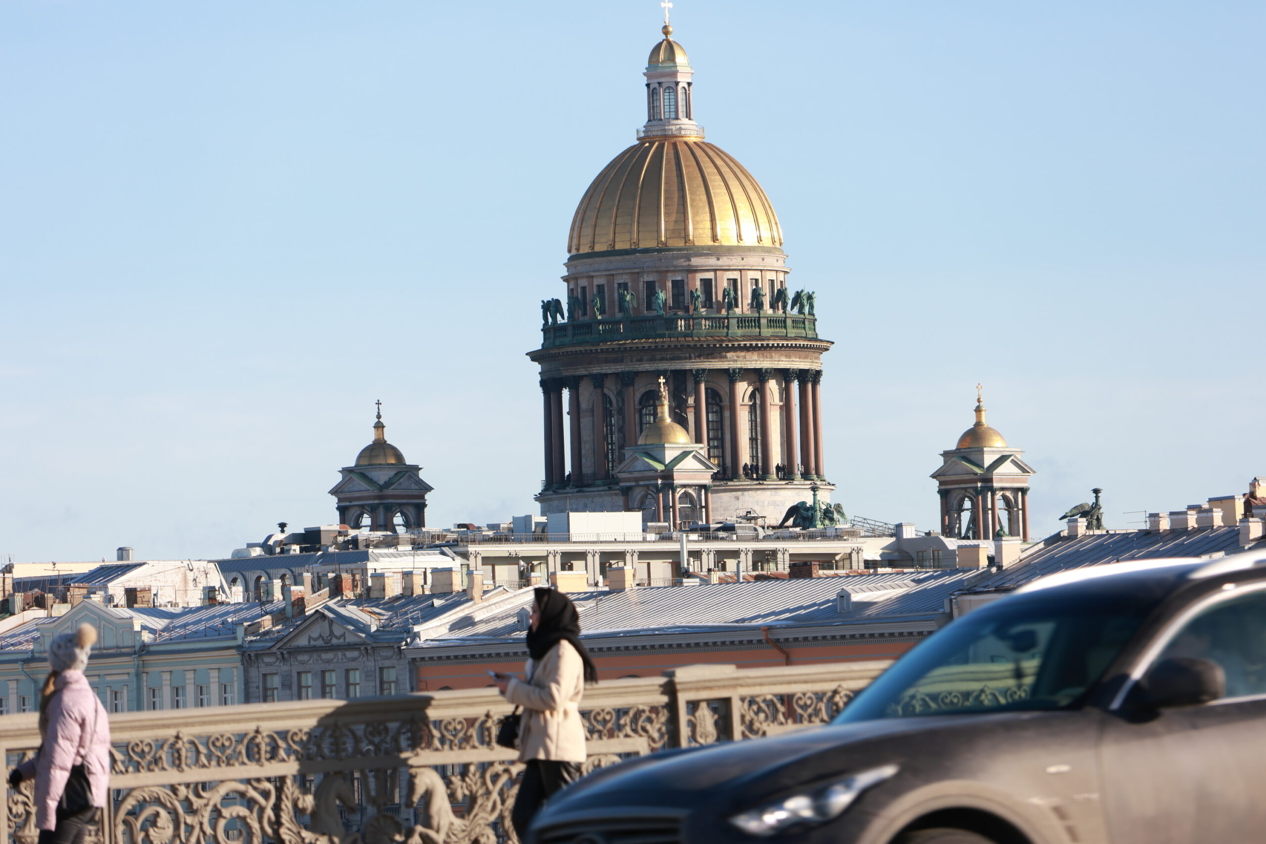 Туризм принес в экономику Петербурга более 482 млрд рублей за год