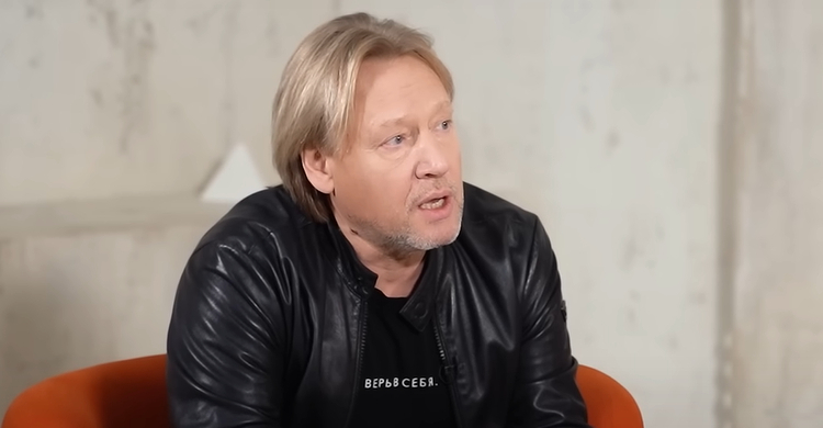 Актер Дмитрий Харатьян рассказал, как относится к сбежавшим из РФ звездам