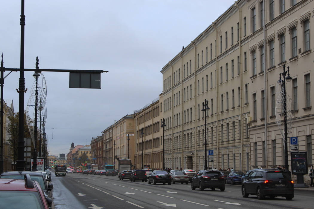 В Петербурге на торги выставили здание на Римского-Корсакова за 252 млн рублей