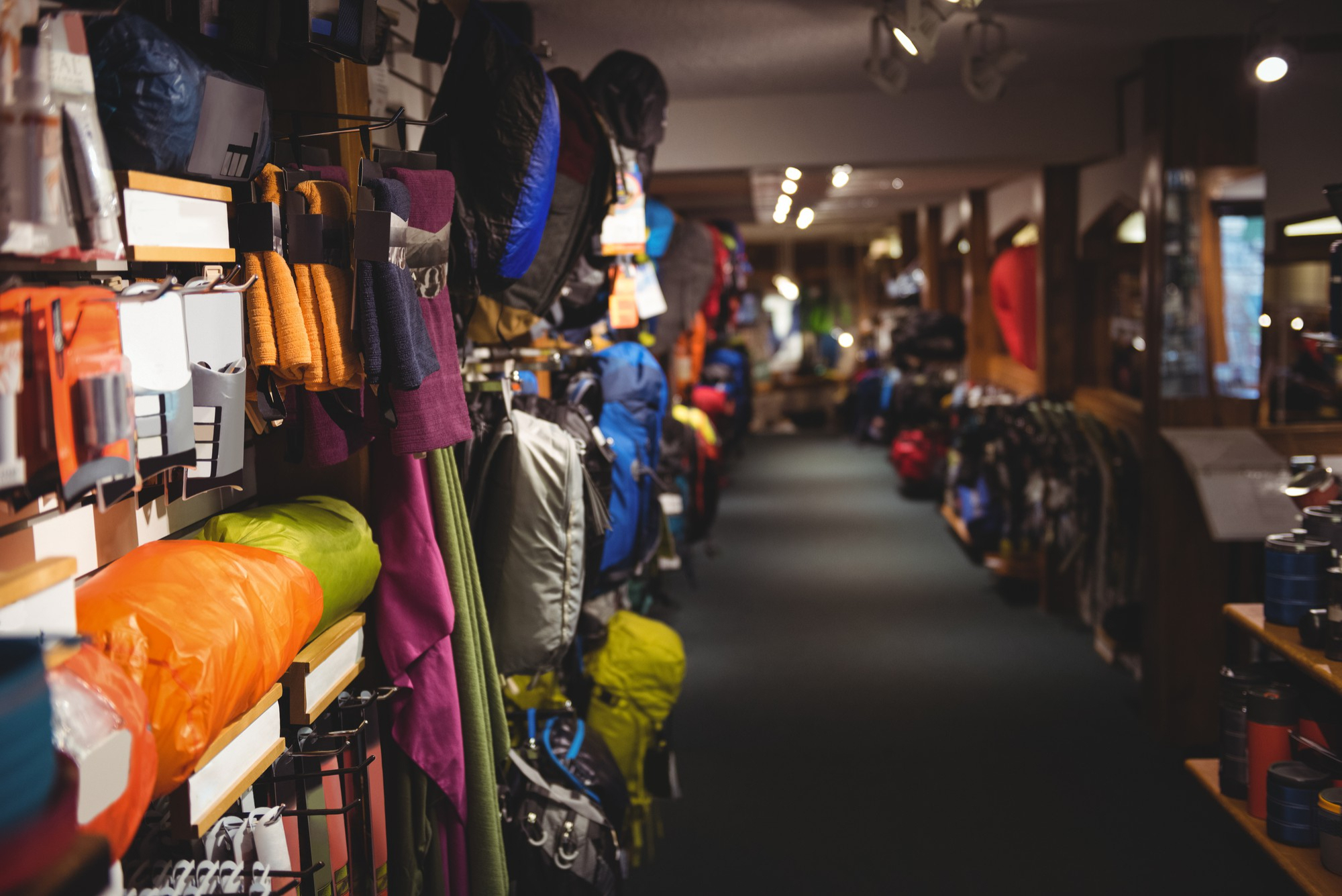 Магазин Lamoda Sport Outlet откроется в Петербурге 19 декабря
