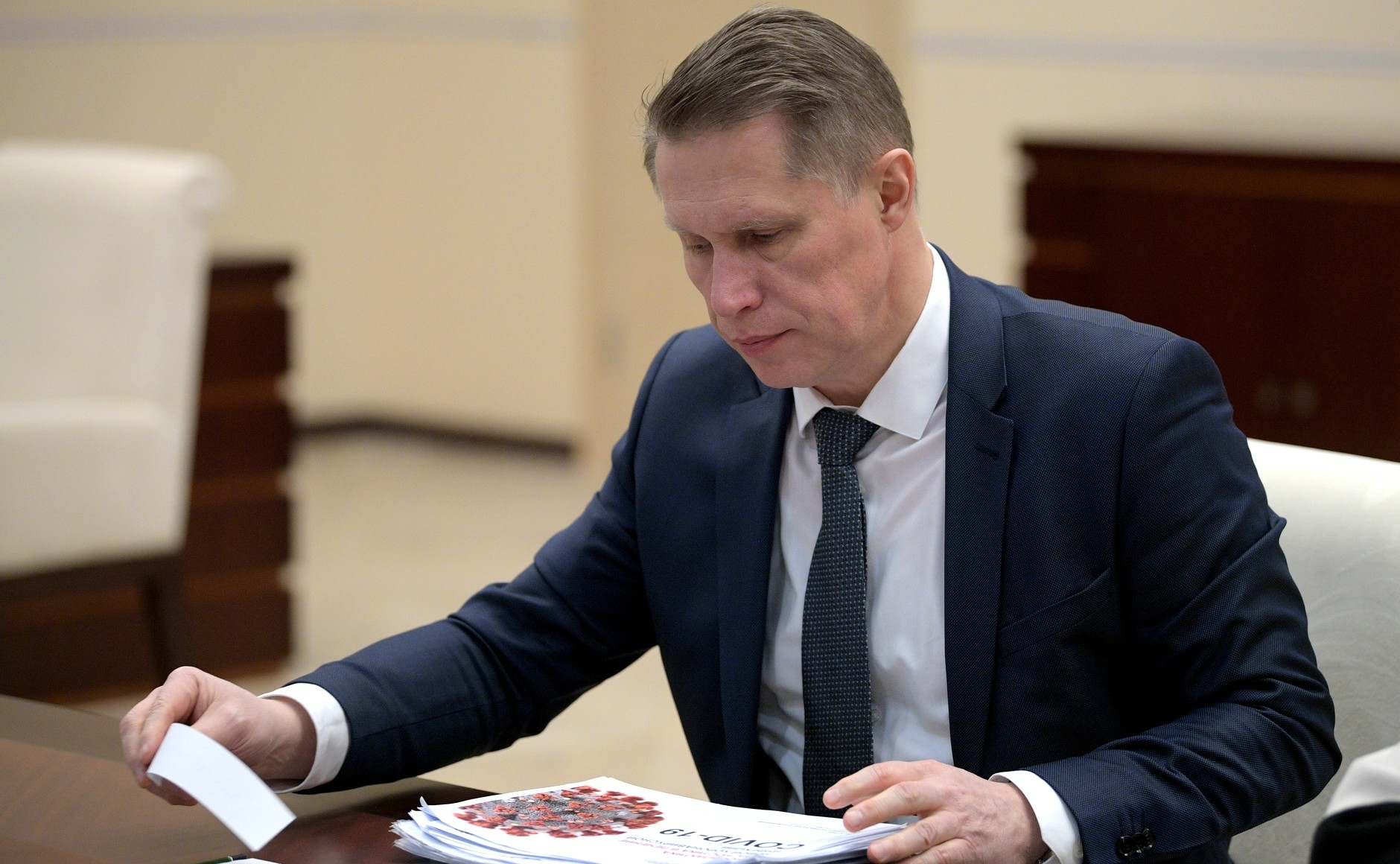 Михаил Мурашко рассказал о репродуктивных возможностях женщин