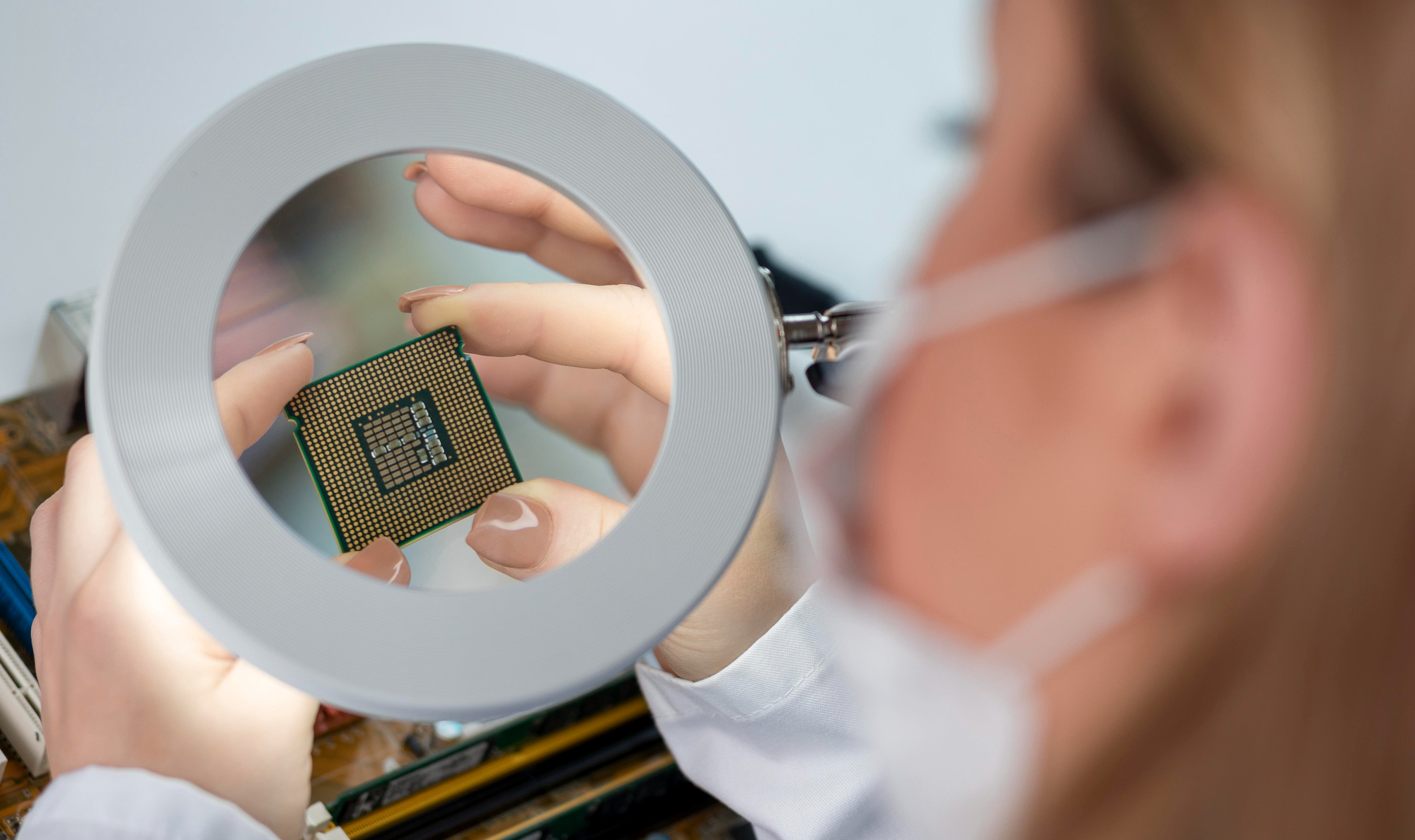 Петербургская ITGlobal планирует производство чипов — конкурентов NVIDIA и Huawei