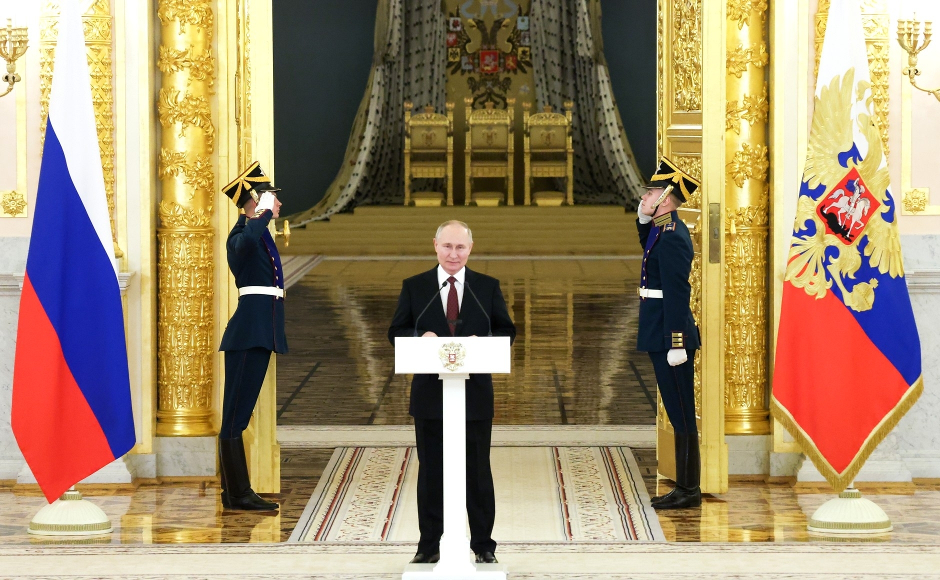 Mirror: Путин необычным образом повел себя в присутствии посла Великобритании