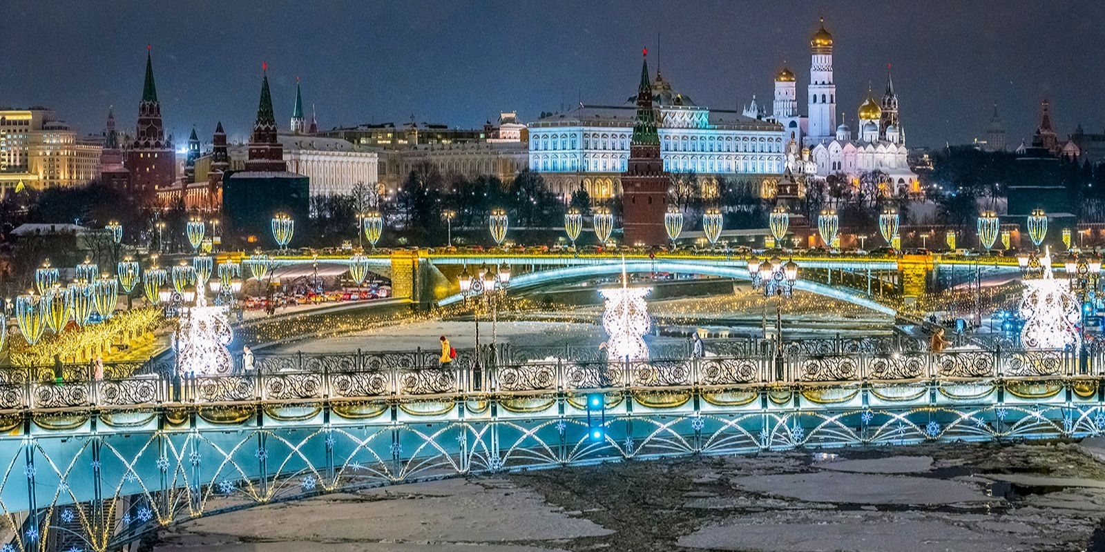 Москву обеспечивают теплом и электричеством более 120 тыс. энергетиков
