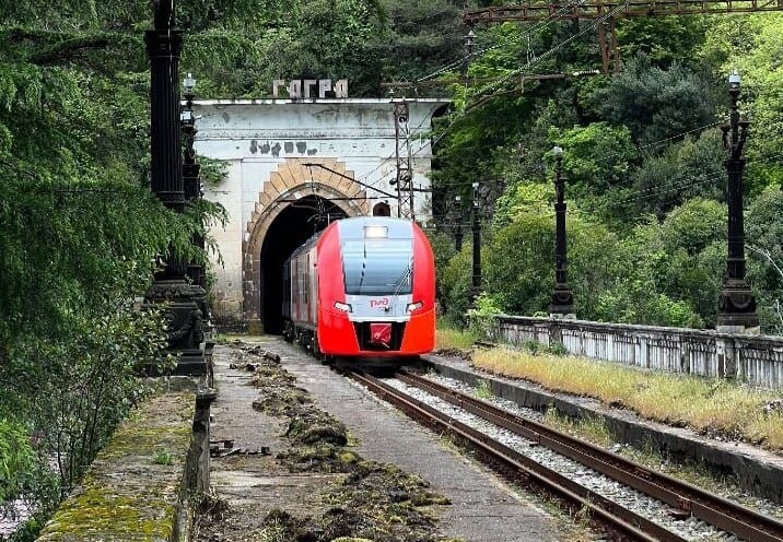 Между Сочи и Абхазией летом 2024 года запустят еще одну «Ласточку» 