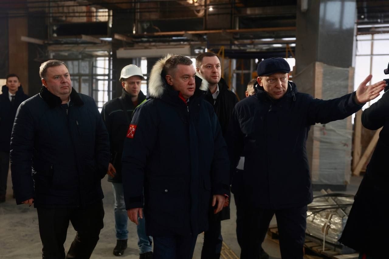 Вице-губернатор Петербурга Поляков проверил ход работ на станции «Ладожская»
