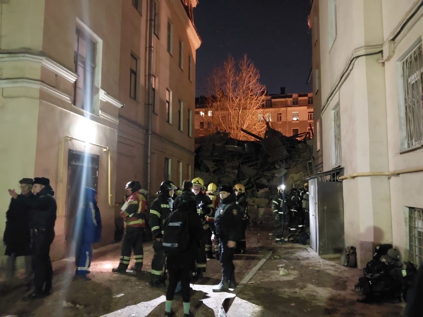 В Петербурге произошло обрушение шестиэтажного дома