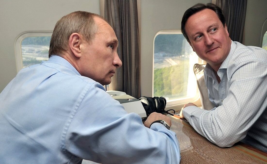 Sohu: поведение главы МИД Великобритании Кэмерона возмутило Россию и Китай