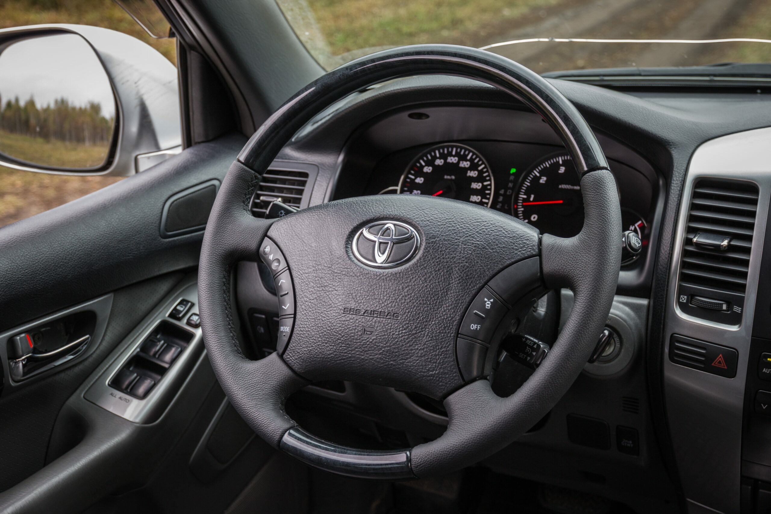 Toyota приостановила поставки автомобилей из-за фальсификации данных