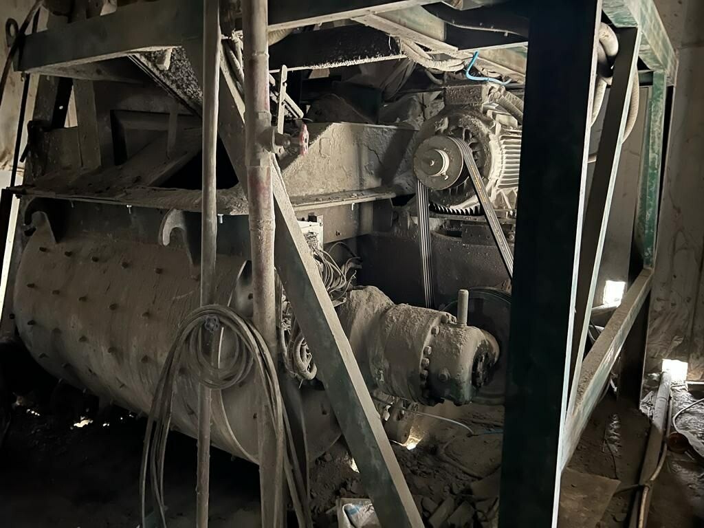 Оператор бетономешалки в Астрахани попал в реанимацию после травмы на производстве