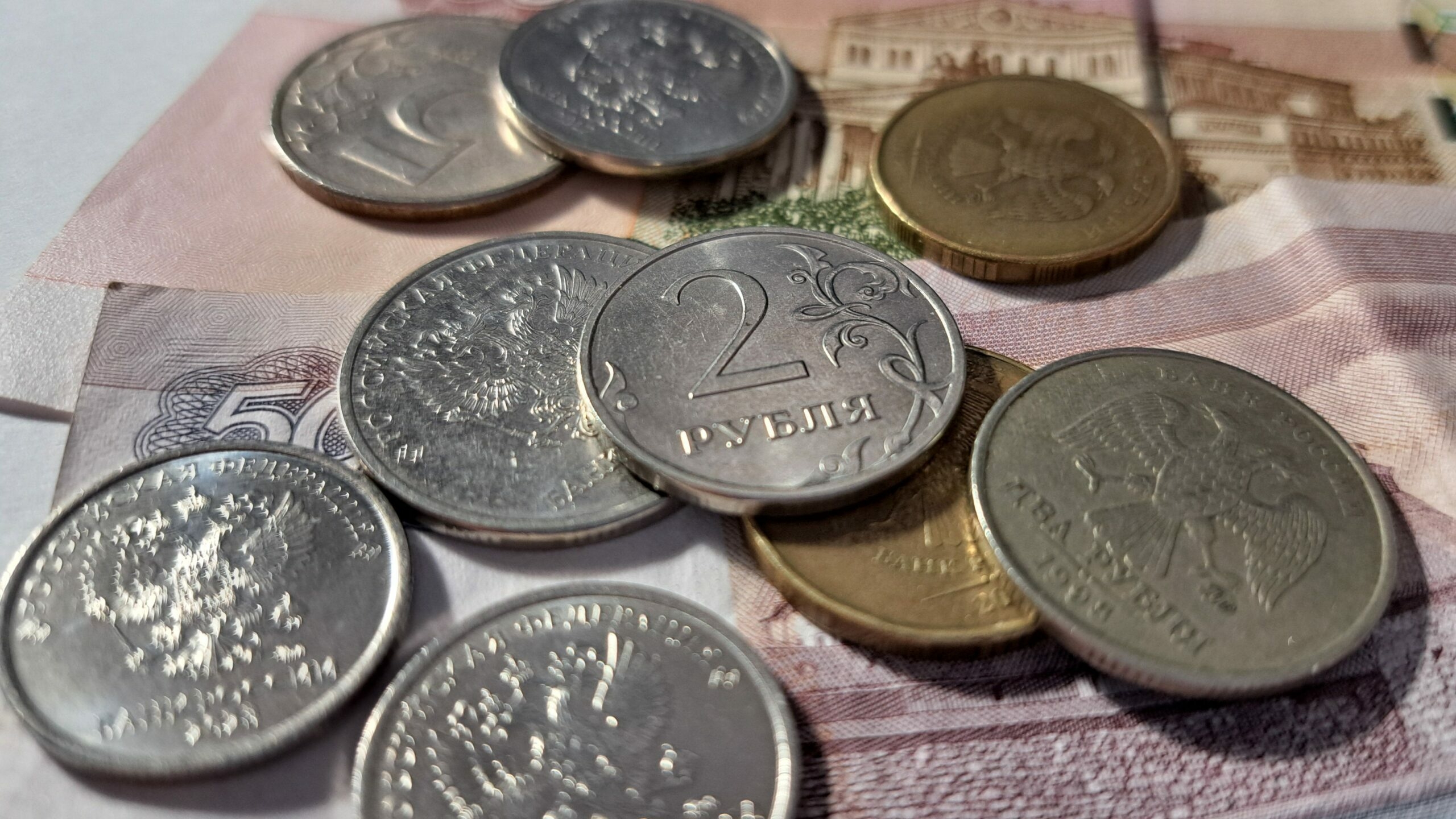 Оборот торговли Петербурга достиг 906,4 млрд рублей в I квартале 2024 года