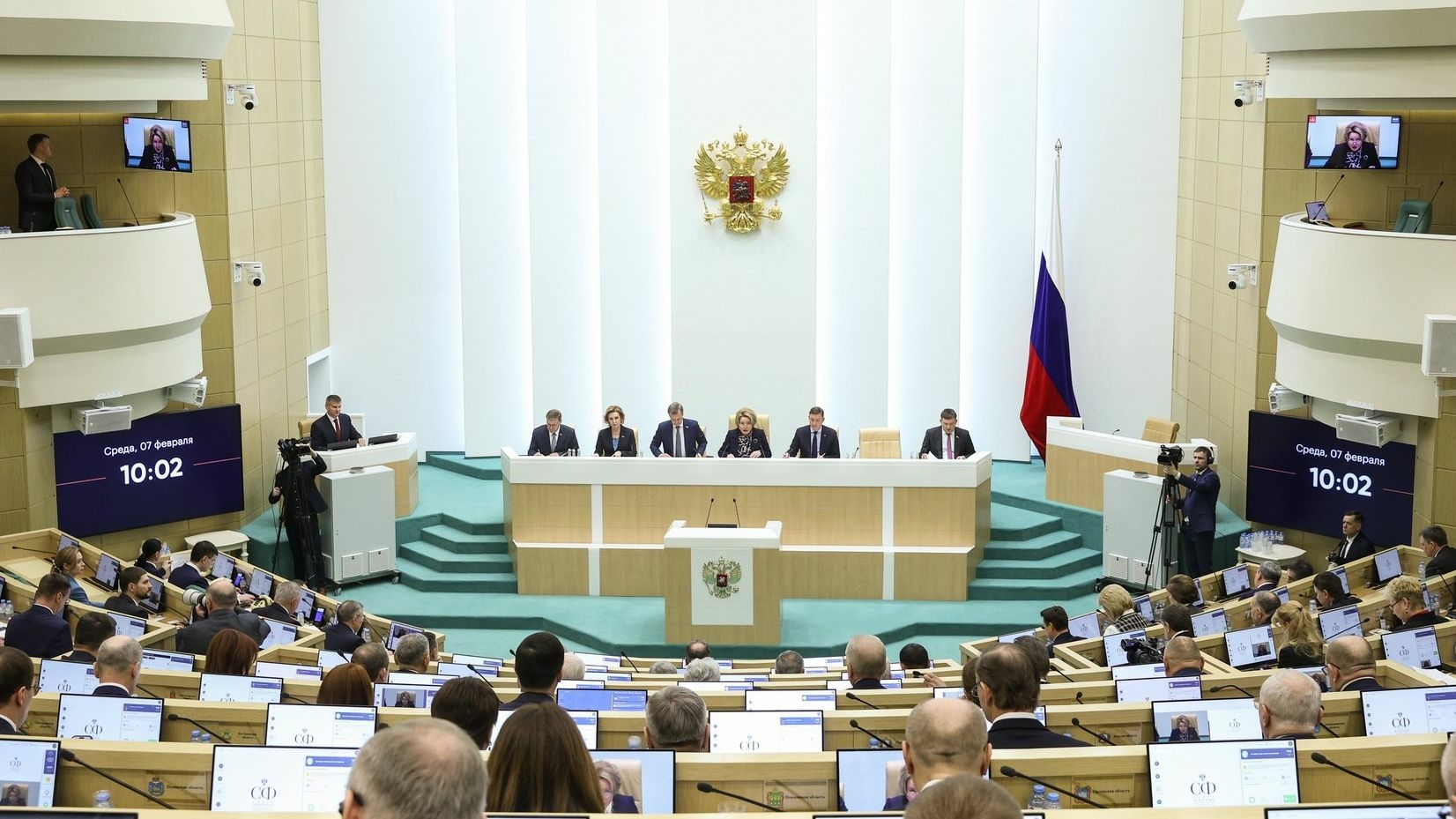 Совфед одобрил закон о конфискации имущества за фейки об армии