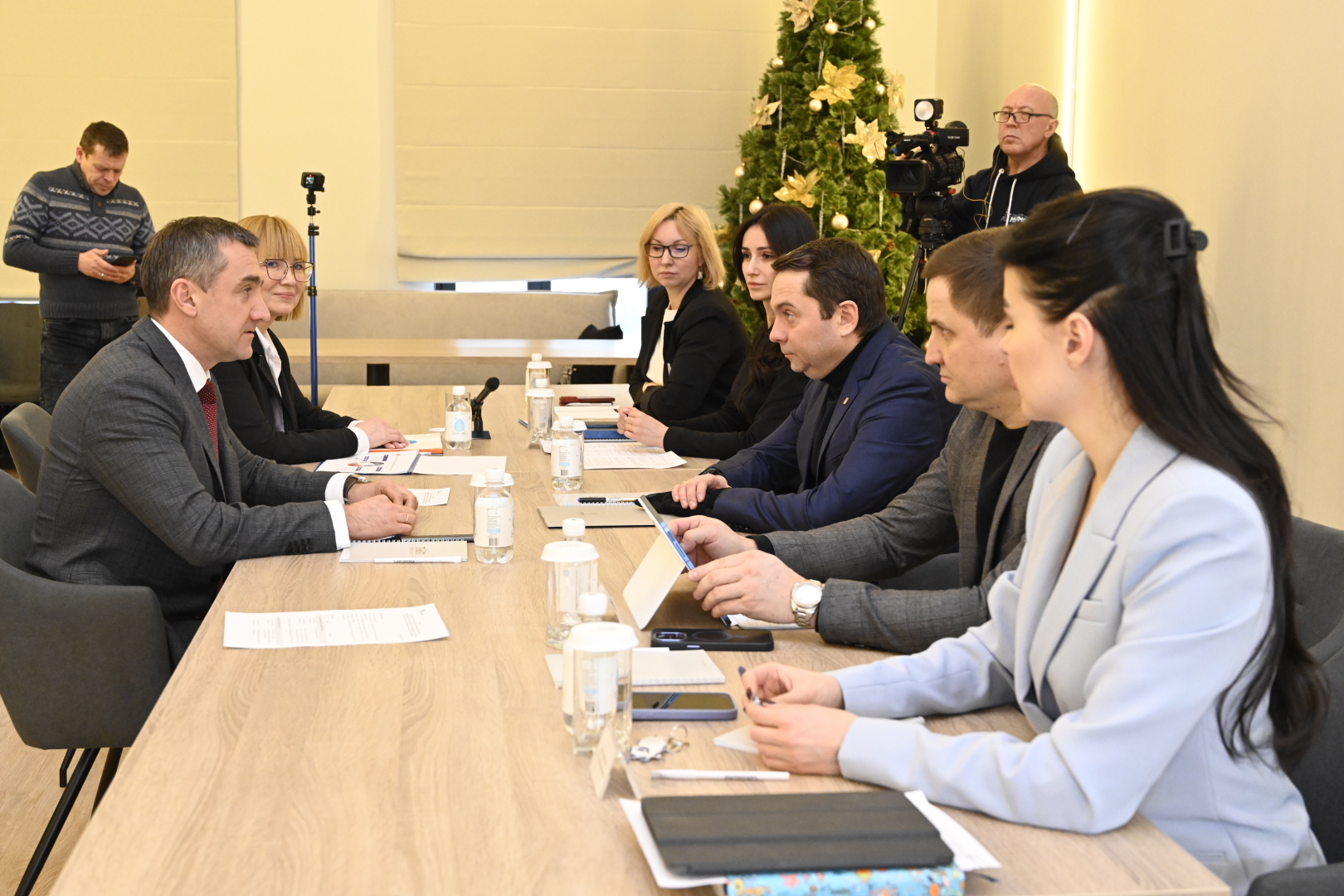 Андрей Чибис провёл встречу с вице-президентом «Ростелекома» Логиновым